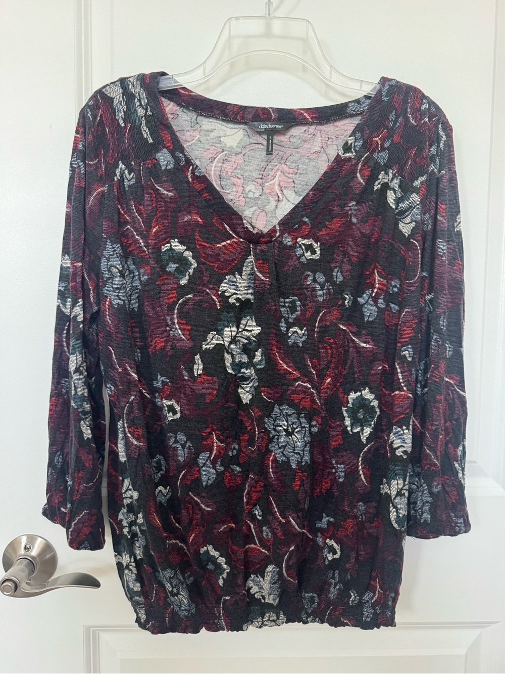 Daisy Fuentes Burgundy and Black Floral V-Neck Long Sleeve Top